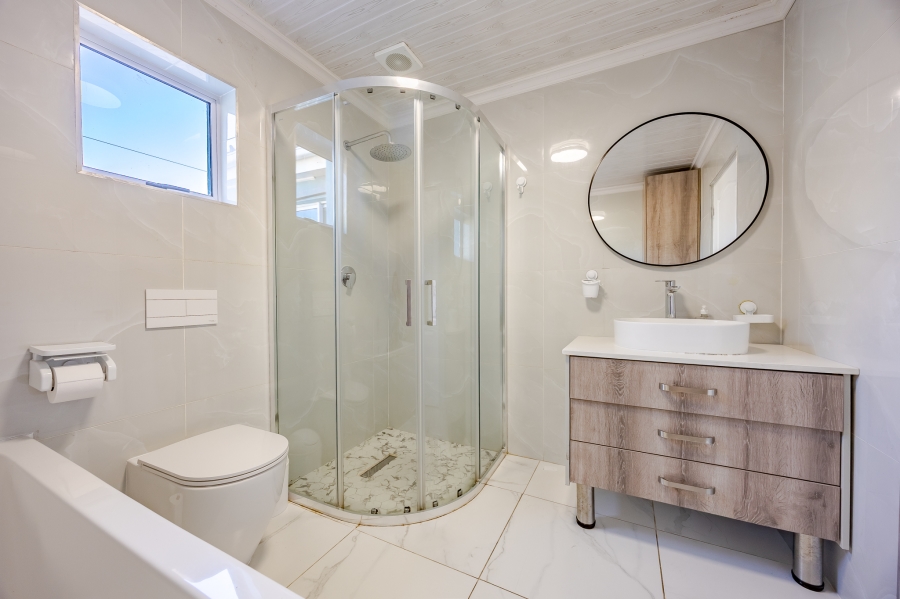 4 Bedroom Property for Sale in Bothasig Western Cape